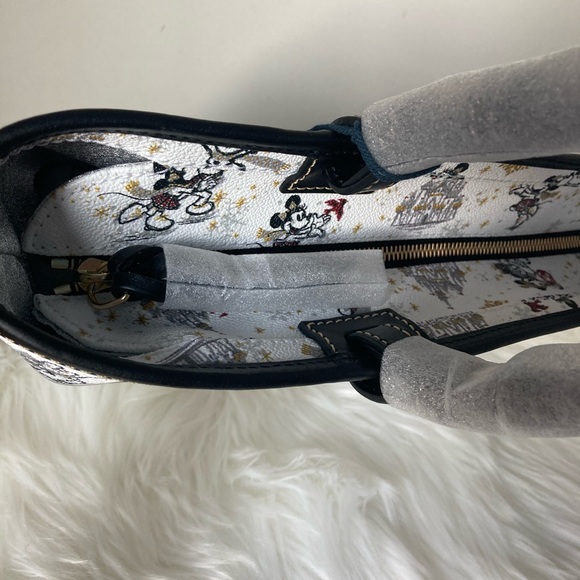 Disney Dooney & Bourke Bag - 2020 Mickey & Minnie Christmas Holiday Tote NWT - Picture 10 of 10